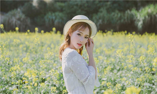 莲花标题：想找个女人帮忙生孩子的有效解决方案，助您圆梦家庭